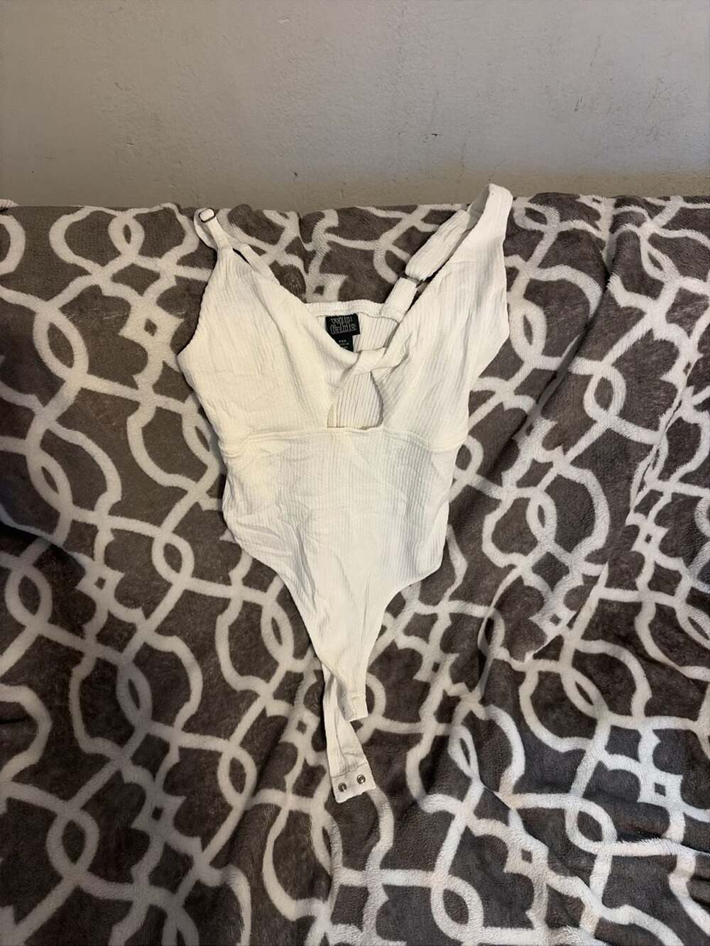 White Body Suit (Medium) Wild Fable M (8-10)